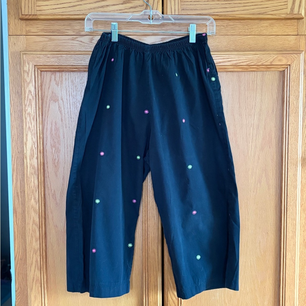 HUE Black Elastic Waist Pants with Pink & Green Dot Embroidery size Medium